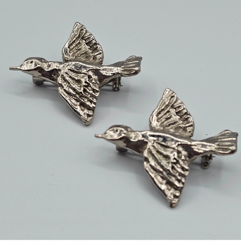 Vintage Silver Tone Flying Bird Brooch Pendants Textured Nature 2 pc